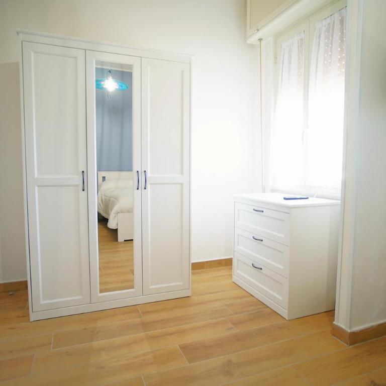 Residenza dell'E - Three-Bedroom Apartment - 11
