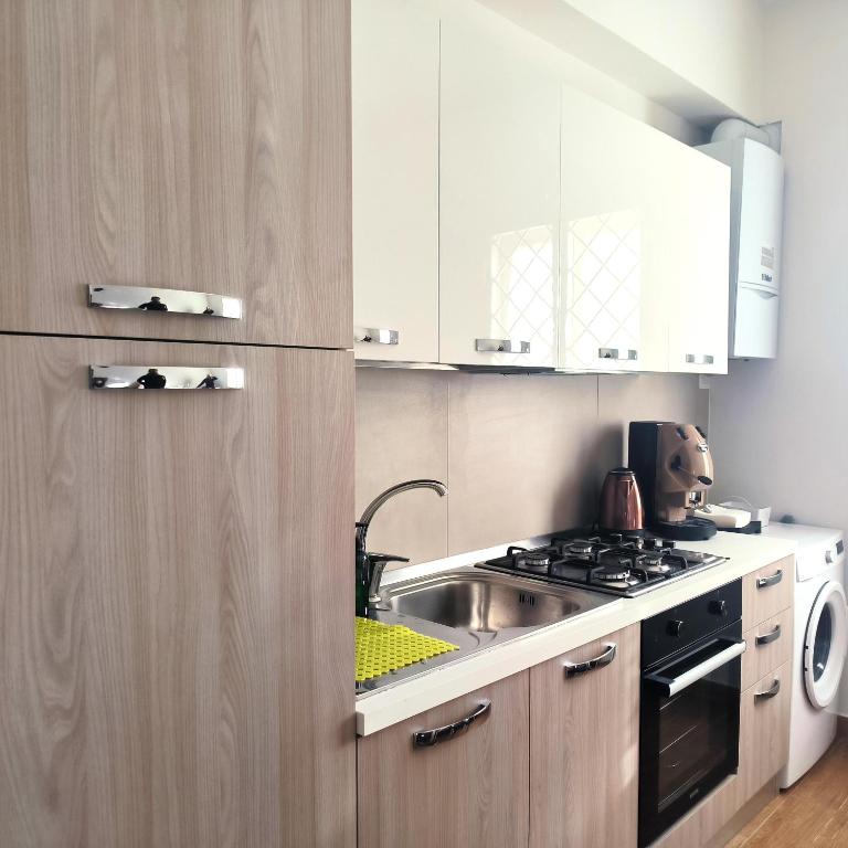 Residenza dell'E - Three-Bedroom Apartment - 33