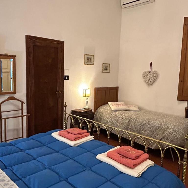 B&B Le 5 Vie Appartamento con camera tripla - Appartamento Deluxe con 1 Camera da Letto - 2