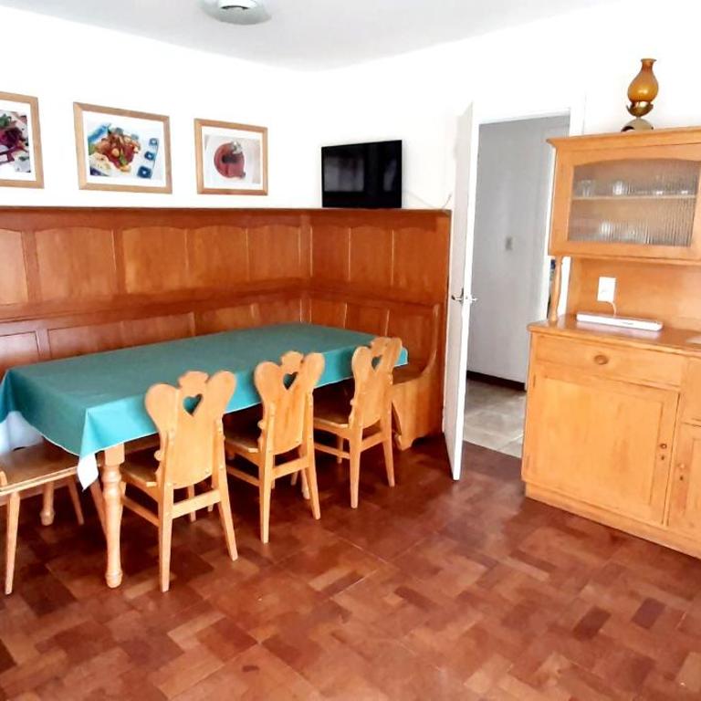 CASA PARA 4-6 PERSONAS 2 dorm A POCAS CUADRAS DEL CENTRO DE BARILOCHE - Casa de 2 dormitorios - 6