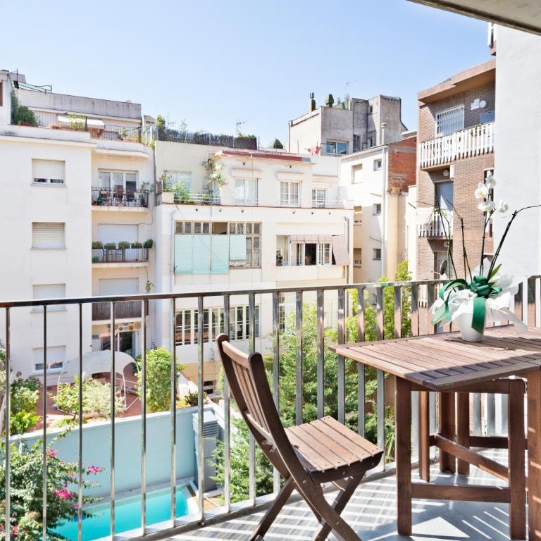 Apartment Barcelona Rentals - Sarria Apartments Near Center - Two-Bedroom Apartment with Balcony and Terrace - 10