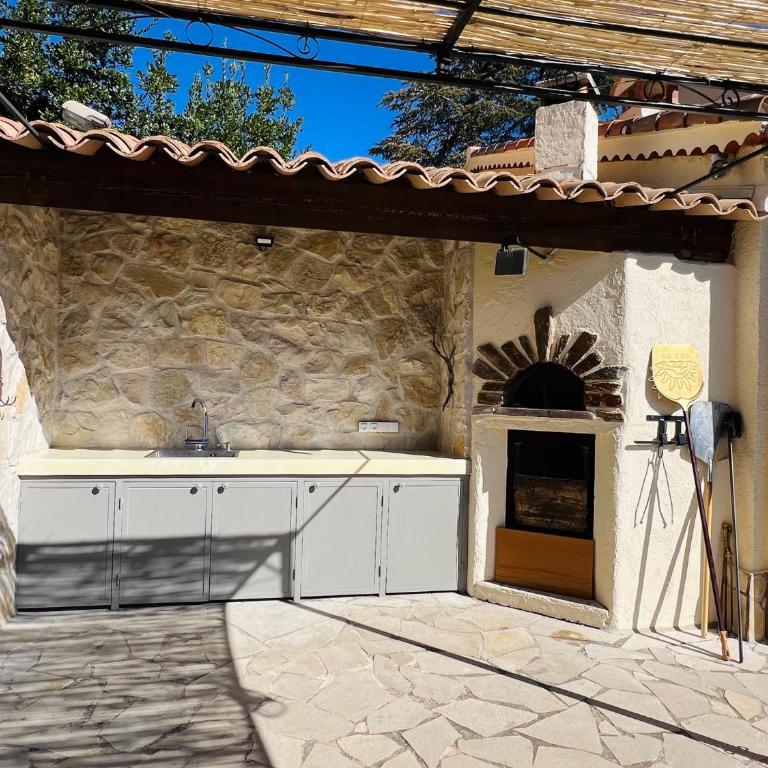 Côte 'd Azur - BEAUTIFUL VILLA WITH PRIVATE POOL - Villa - 32
