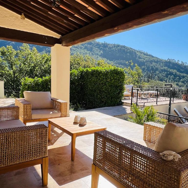 Côte 'd Azur - BEAUTIFUL VILLA WITH PRIVATE POOL - Villa - 37