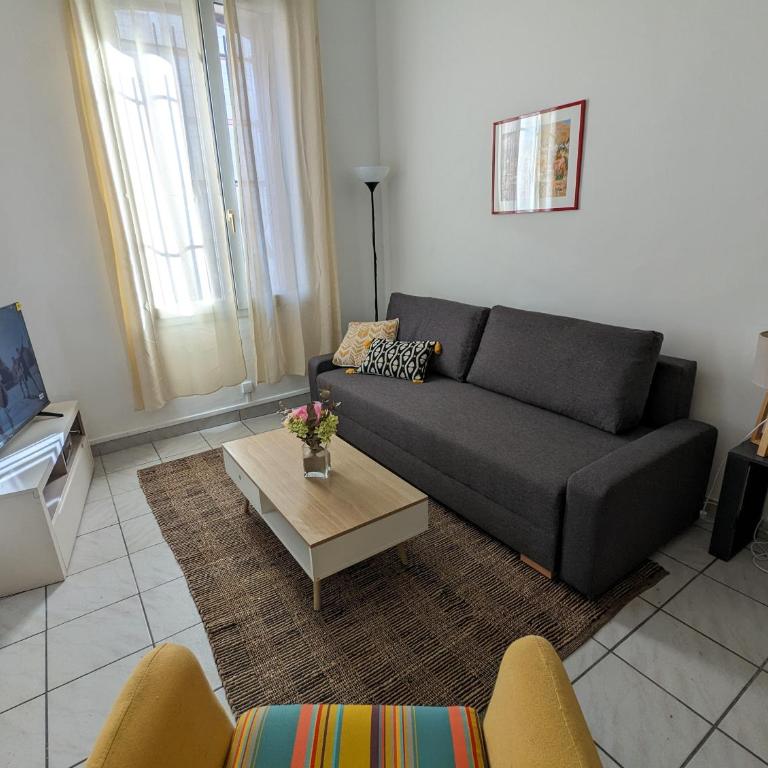 Proche du centre ville, calme, climatisé, avec 2 salles d'eau - Appartement 1 Chambre - 1