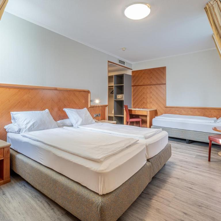 Hotel Neue Post I self check-in - Camera Tripla - 7