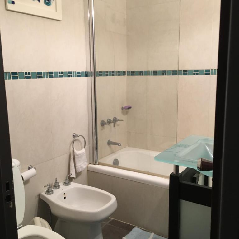 Depto 4 amb a 50 mt del mar - Apartamento de 3 dormitorios - 9