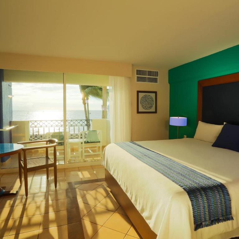 Crown Paradise Golden All Inclusive Resort - Adults Only - Ocean Front Deluxe Room - 4