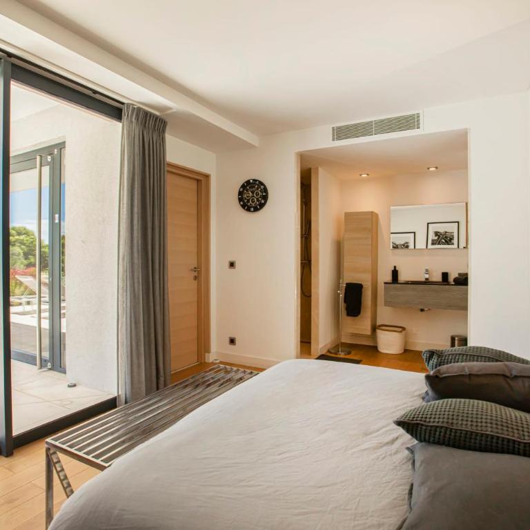 REF 2152 - Le Cannet - Sea view villa for rent - Villa - 18