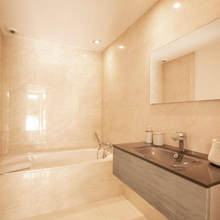 REF 2152 - Le Cannet - Sea view villa for rent - Villa - 23