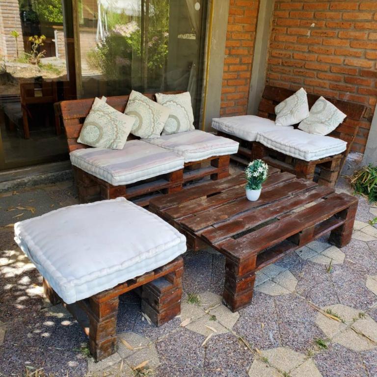 Casa solida y amplia con piscina - Casa de 4 dormitorios - 5