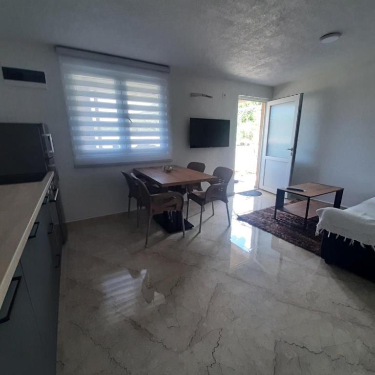 Đuričić Apartmani - Apartman s 1 Spavaćom Sobom i Terasom - 3