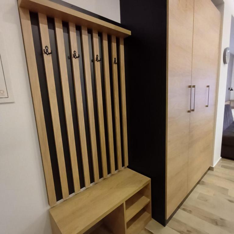 View N52A - Studio - 7