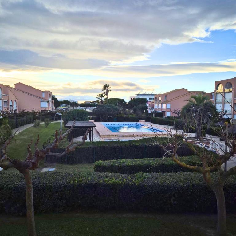 T2 Lumineux tout équipé avec piscine, parking privé et plage à 300m - Appartement 1 Chambre - 8