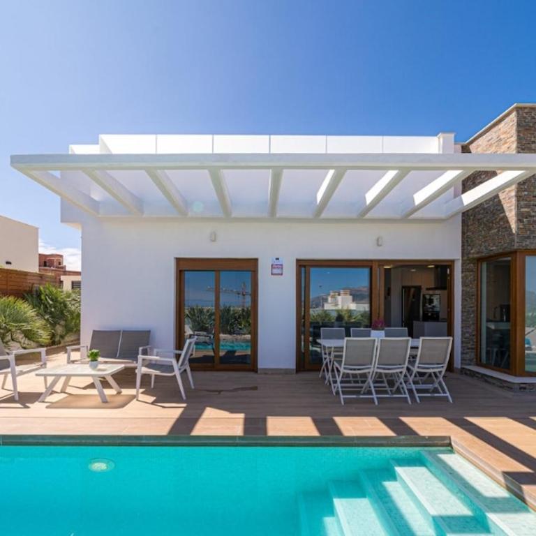 Villa Breda,Stylish villa with pool and views in Polop de la Marina, Alicante - Three-Bedroom Villa - 26