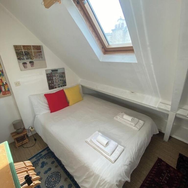 Romantic Studio apt Historical Center Paris Marais - One-Bedroom Apartment - 3