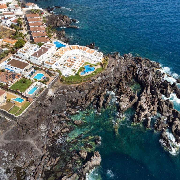 Oceanfront Apt in Private Villa - Next to the Beach - One-Bedroom Apartment - 38