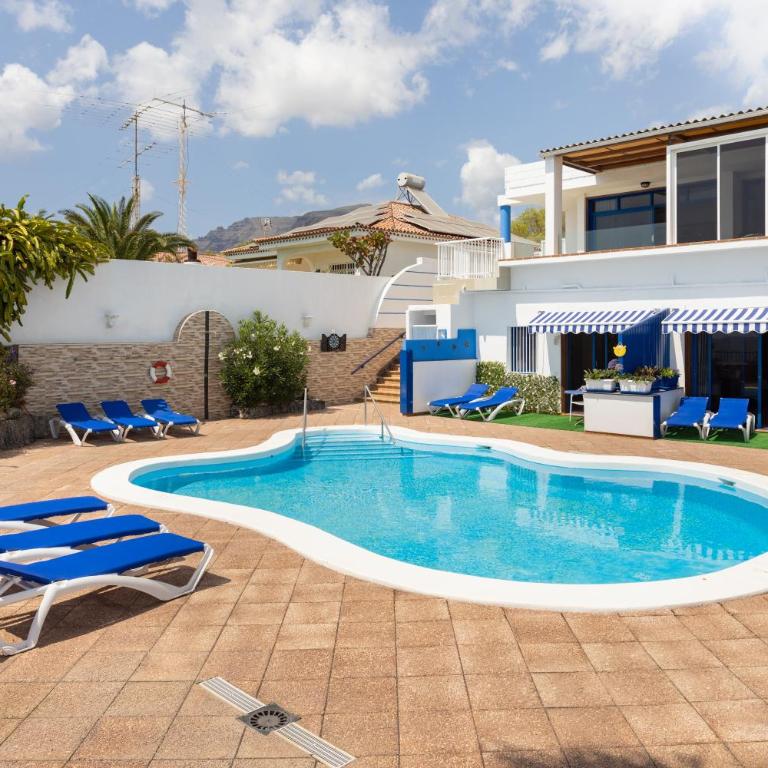 Oceanfront Apt in Private Villa - Next to the Beach - One-Bedroom Apartment - 2