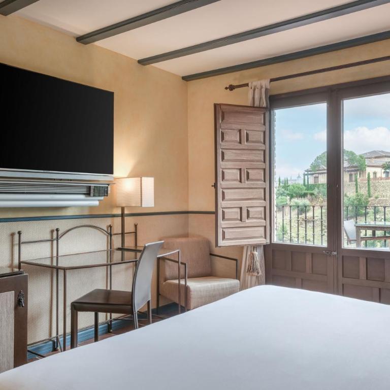 AC Hotel Ciudad de Toledo by Marriott - Habitación Superior con terraza - cama extragrande - 2