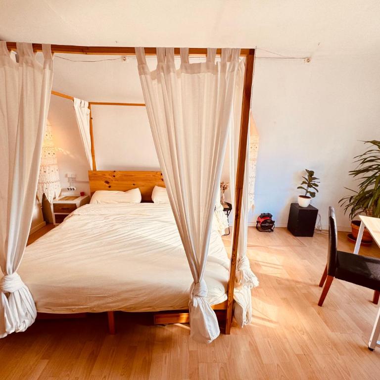 Casa Clot - Deluxe Double Room with Shower - 8
