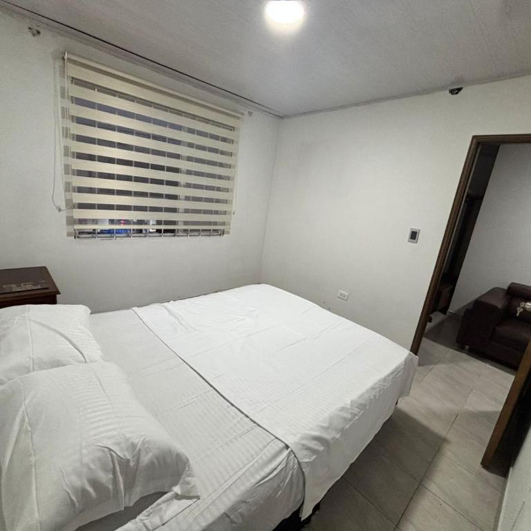 ApartaEstudios Viva, en la vega - Two-Bedroom Apartment with Balcony - 7