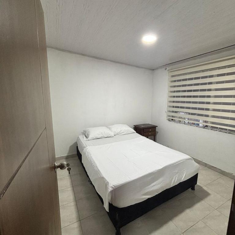 ApartaEstudios Viva, en la vega - Two-Bedroom Apartment with Balcony - 8