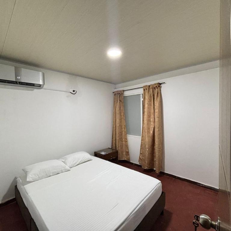 ApartaEstudios Viva, en la vega - Two-Bedroom Apartment with Balcony - 10