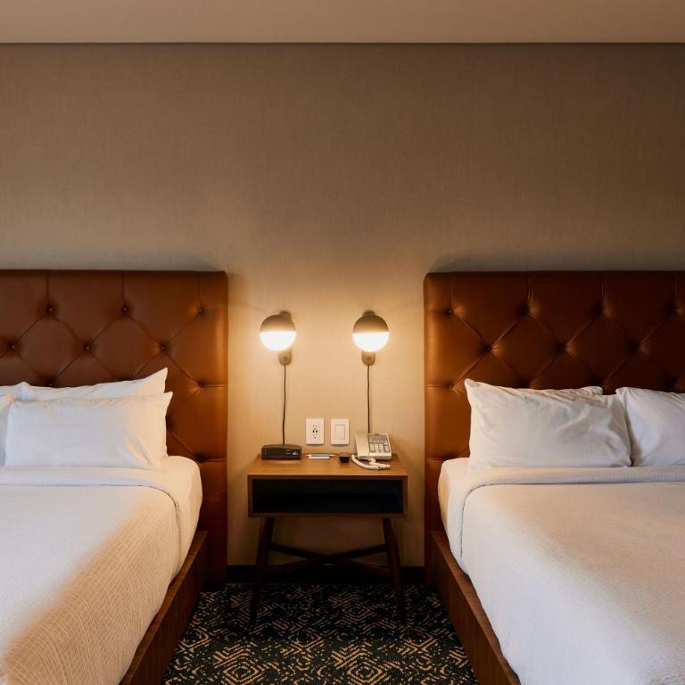 Four Points by Sheraton Mexico City Colonia Roma - Habitación Doble Estándar con 2 camas grandes - 4