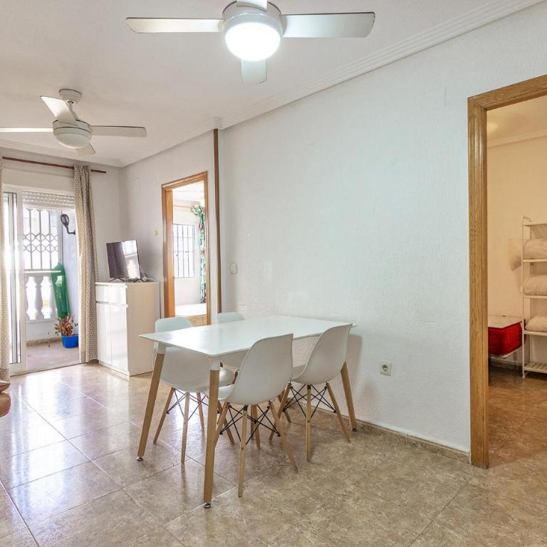 Lovely Apartment In Torrevieja With Swimming Pool - Two-Bedroom Apartment - 1