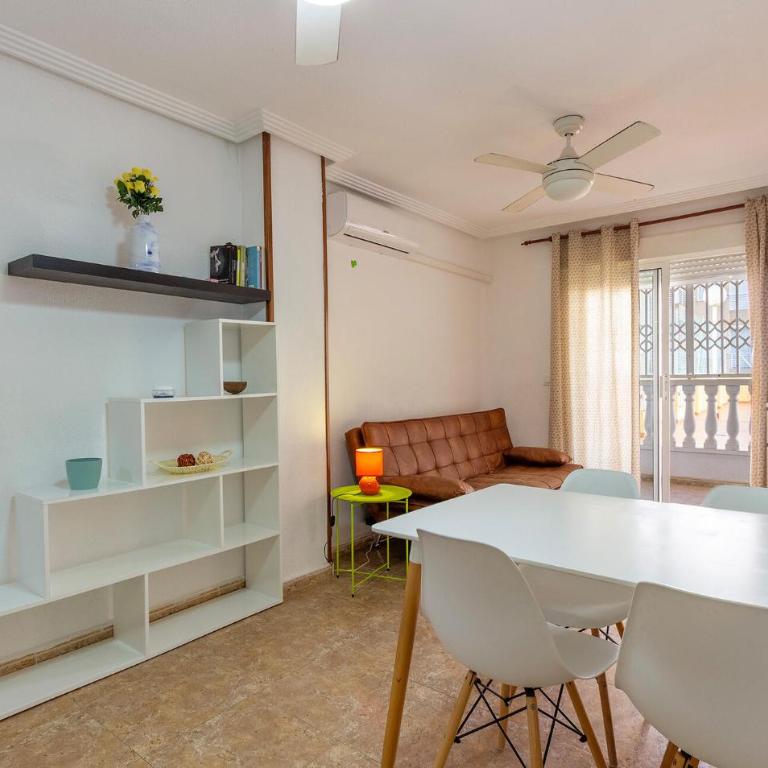 Lovely Apartment In Torrevieja With Swimming Pool - Two-Bedroom Apartment - 2