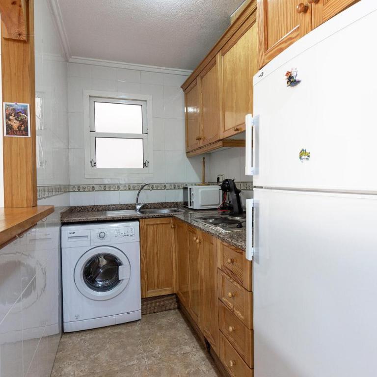 Lovely Apartment In Torrevieja With Swimming Pool - Two-Bedroom Apartment - 5