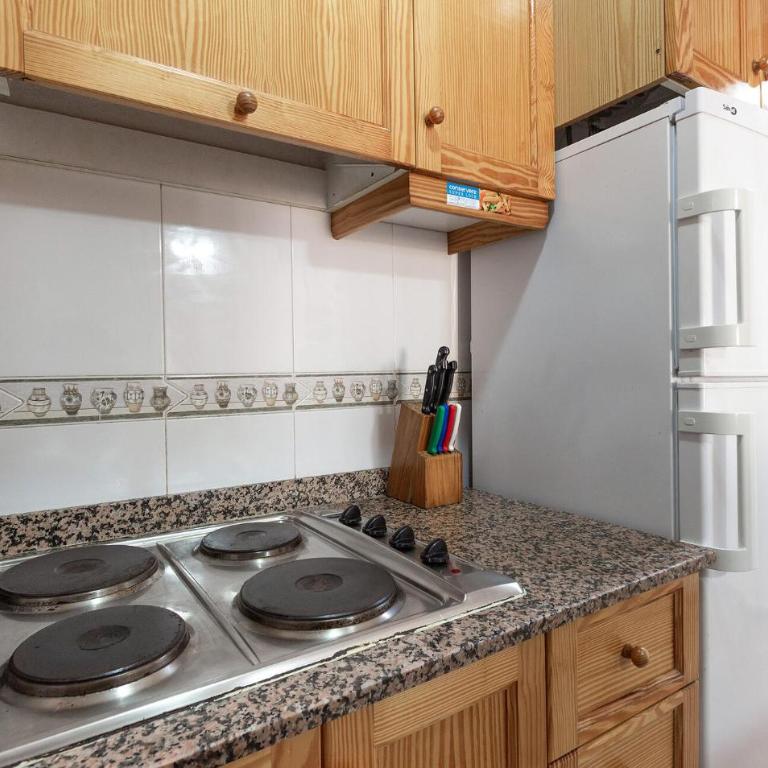 Lovely Apartment In Torrevieja With Swimming Pool - Two-Bedroom Apartment - 7