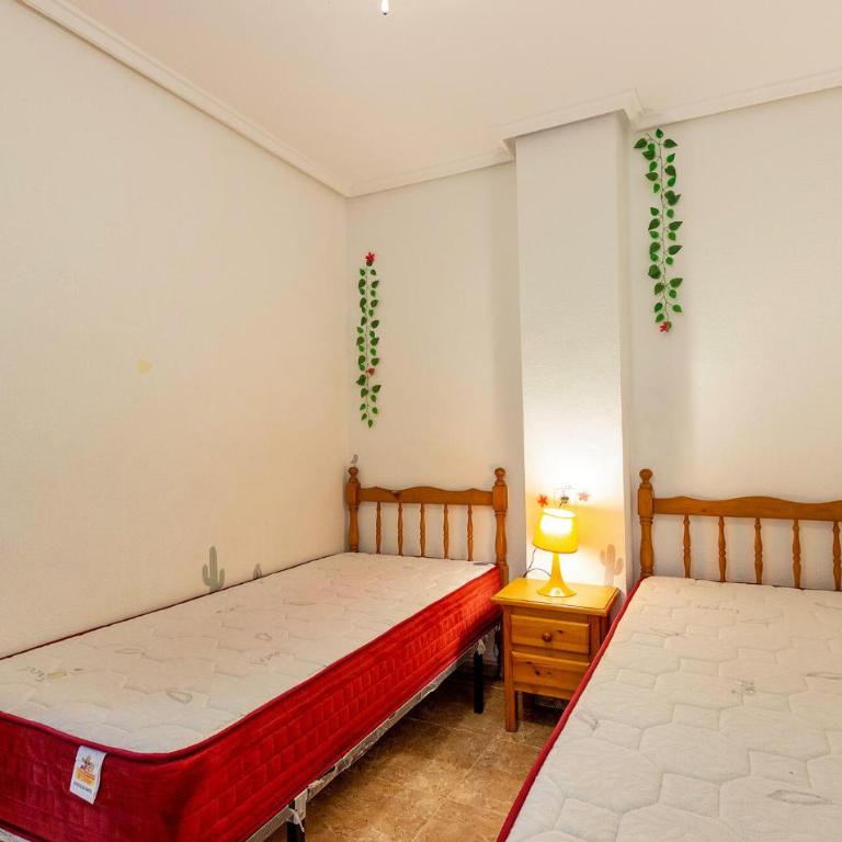 Lovely Apartment In Torrevieja With Swimming Pool - Two-Bedroom Apartment - 11