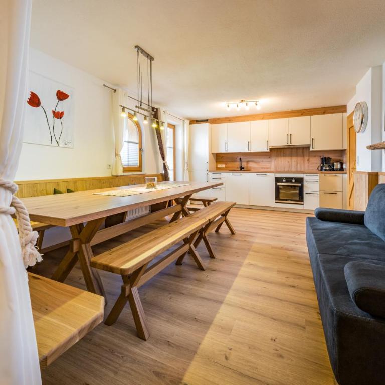 Appartement Sonnenschein im Ferienhaus Johanna in Mayrhofen-Hippach- Nähe der Skipiste - Apartment mit 3 Schlafzimmern und Bergblick - 2