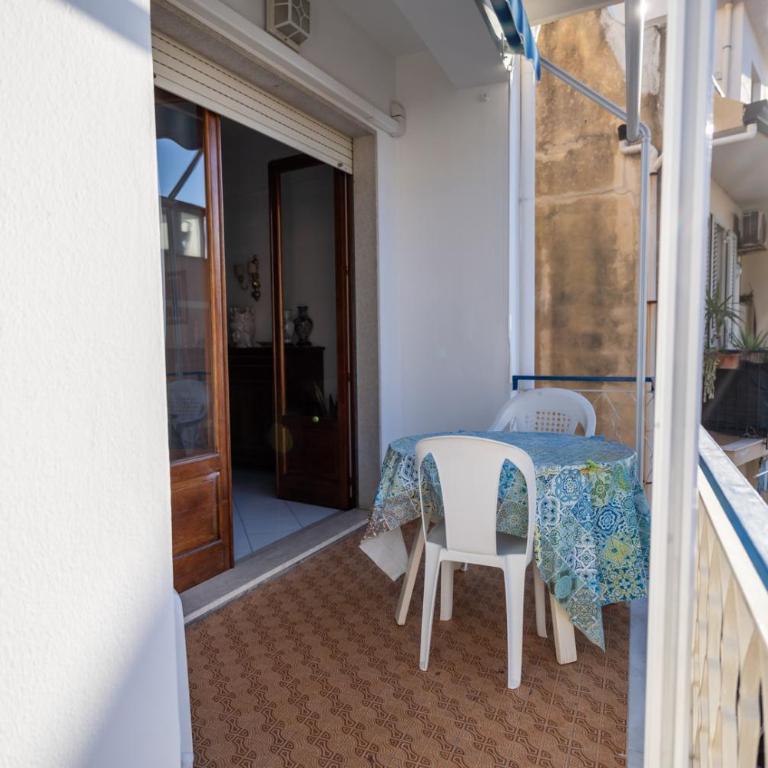 Frontemare da Anna - Three-Bedroom Apartment with Sea View - 22