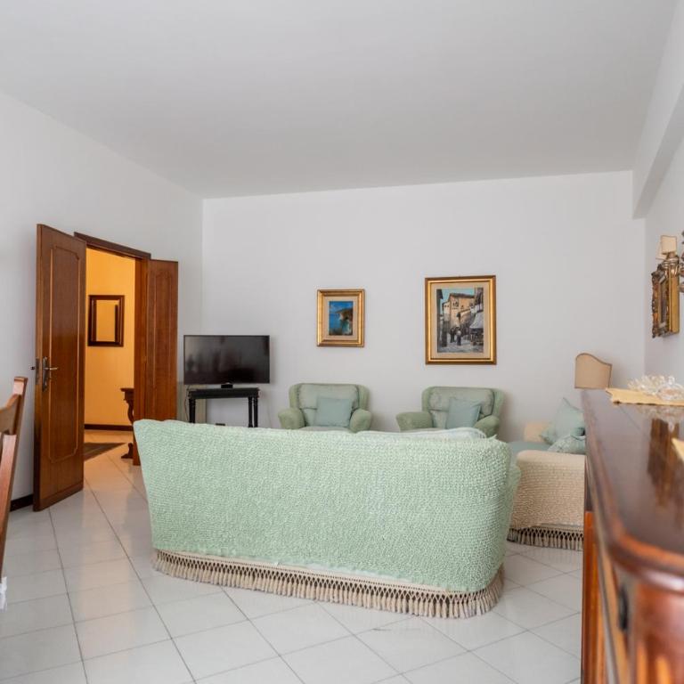 Frontemare da Anna - Three-Bedroom Apartment with Sea View - 18