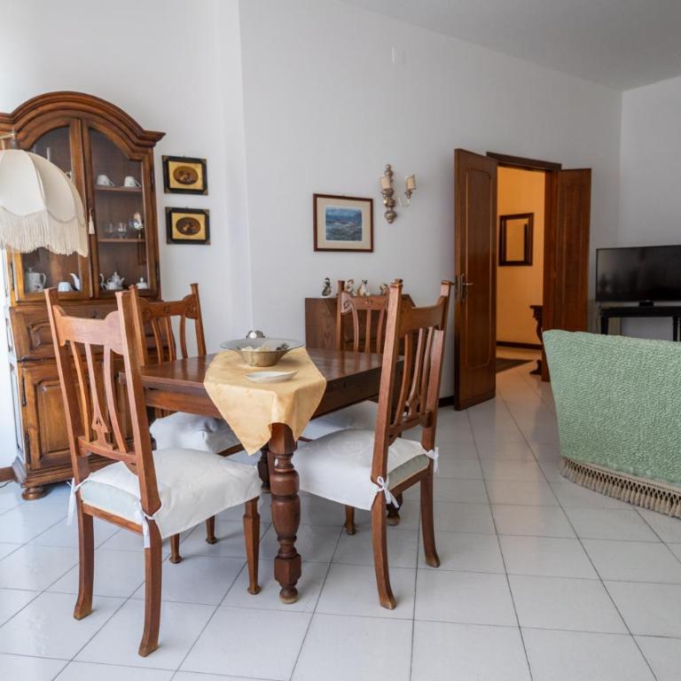 Frontemare da Anna - Three-Bedroom Apartment with Sea View - 36