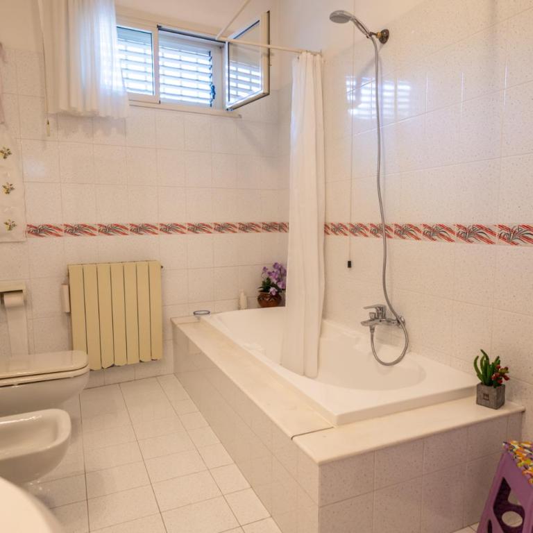 Frontemare da Anna - Three-Bedroom Apartment with Sea View - 30