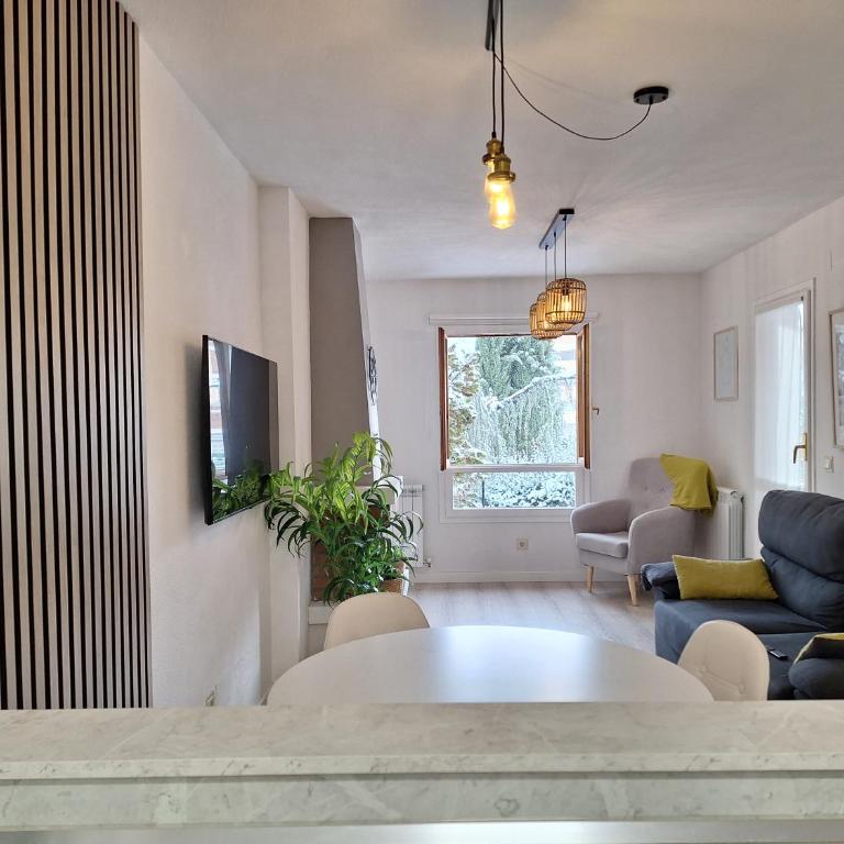 Acogedor apartamento con piscina compartida y opción a parking - Apartamento de 2 dormitorios - 1