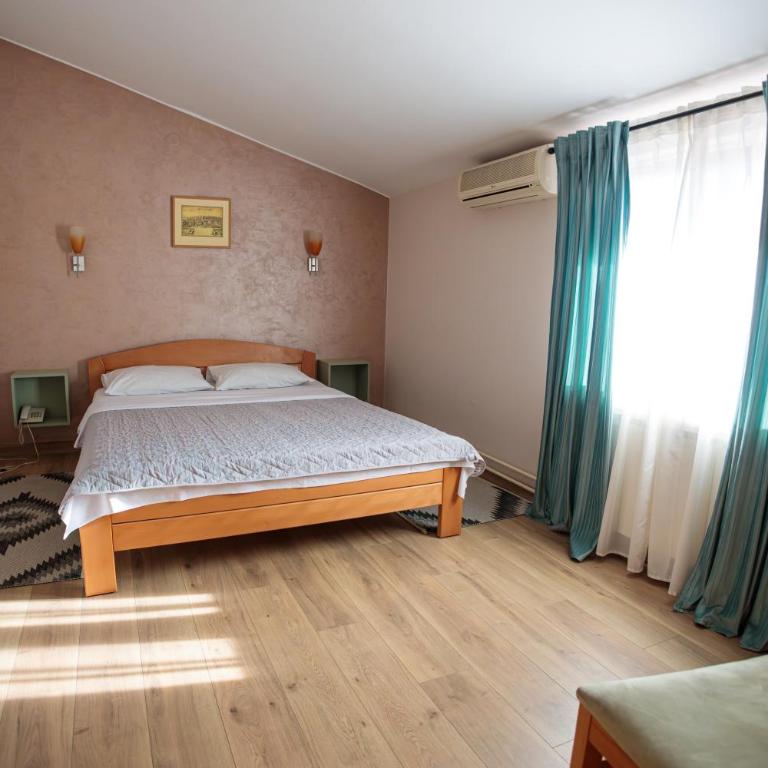 Apartments & Rooms - Konak Vukasinovic - Dvokrevetna Soba sa Bračnim Krevetom - 17