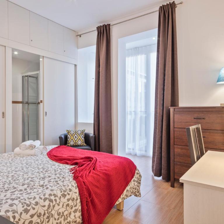 Cozy Apartment with Ensuite 11 - Two-Bedroom Apartment - 6