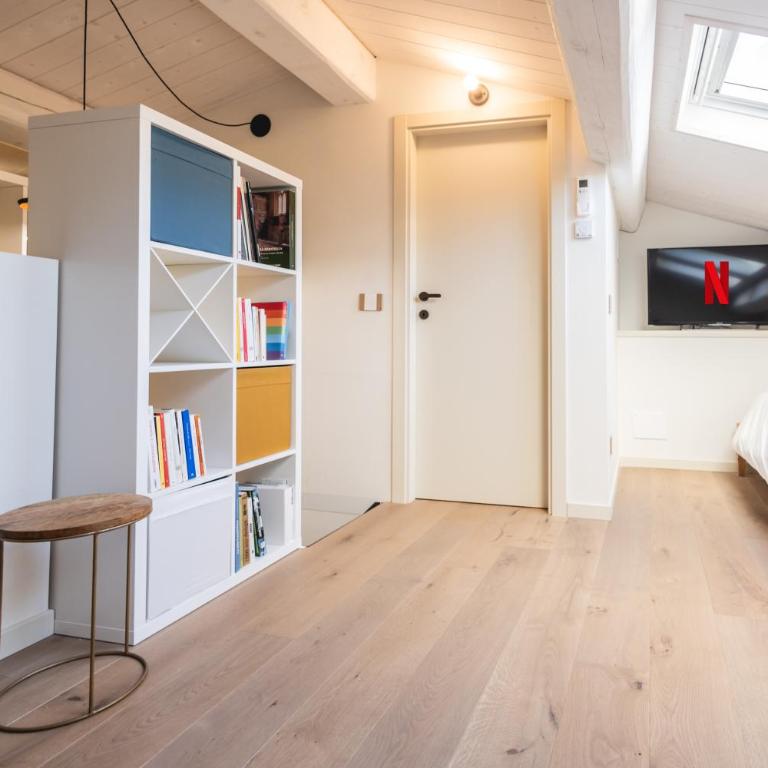 AmazHome - "Luxury & Design" oasi nel centro città - Villa con 3 Camere da Letto - 50
