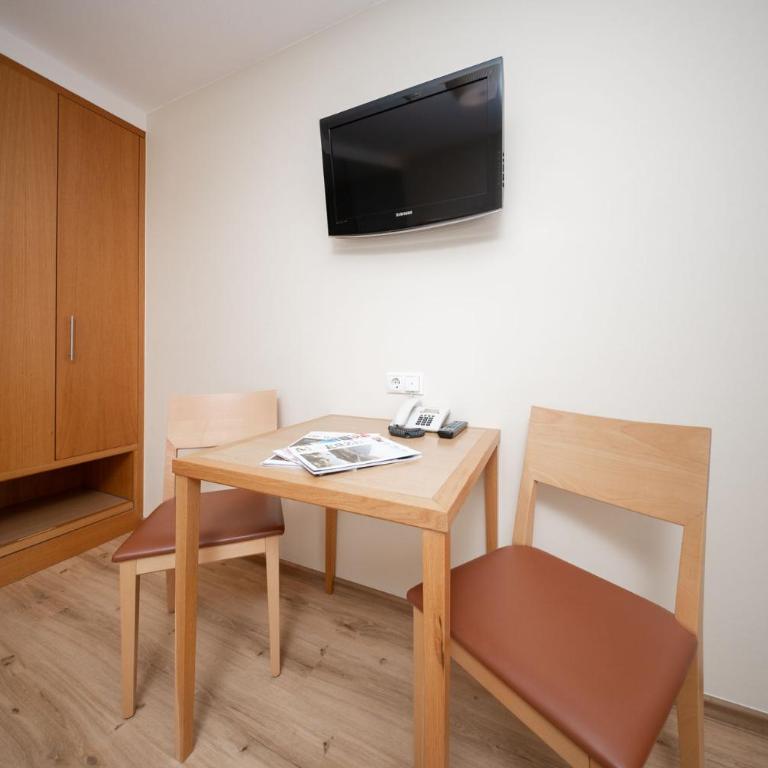 Hotel Garni Maria Theresia - Doppelzimmer - 4