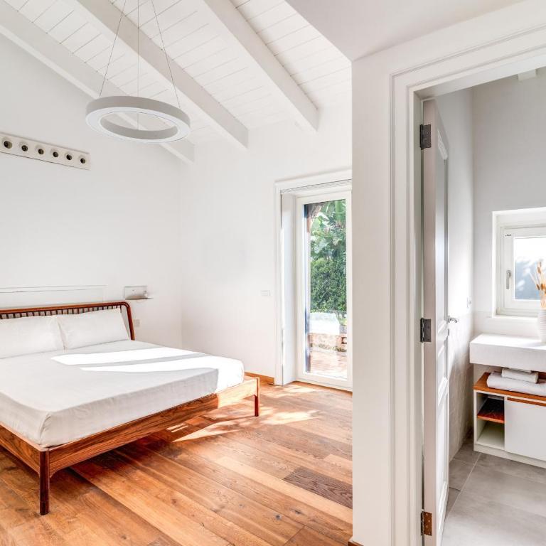 Romantic Garden - Three-Bedroom Villa - 20