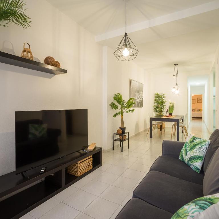 CITY FAMILY Néstor de la Torre - Three-Bedroom Apartment - 2