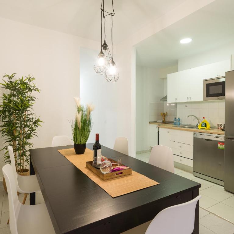 CITY FAMILY Néstor de la Torre - Three-Bedroom Apartment - 28