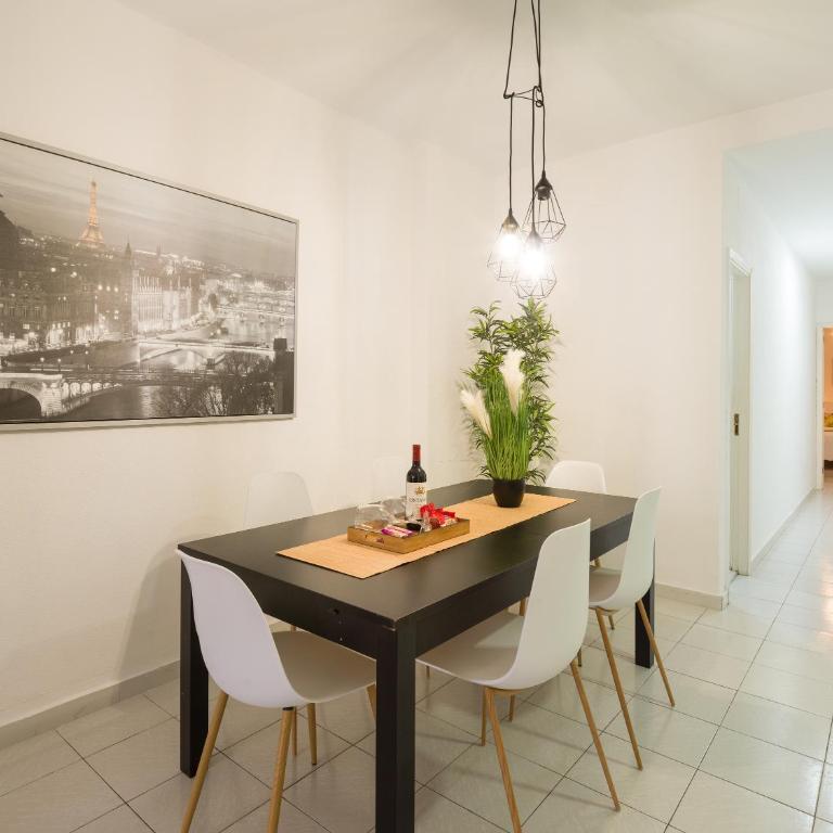 CITY FAMILY Néstor de la Torre - Three-Bedroom Apartment - 29