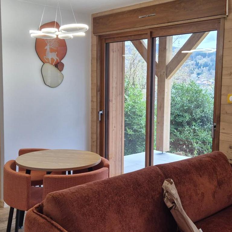 L'Or du Lac - Suite Junior – Vue sur Montagne - 17
