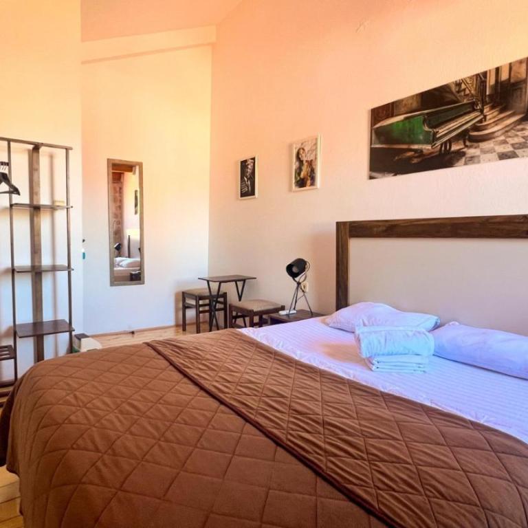 Old Town Homestel - Deluxe Double Room - 2