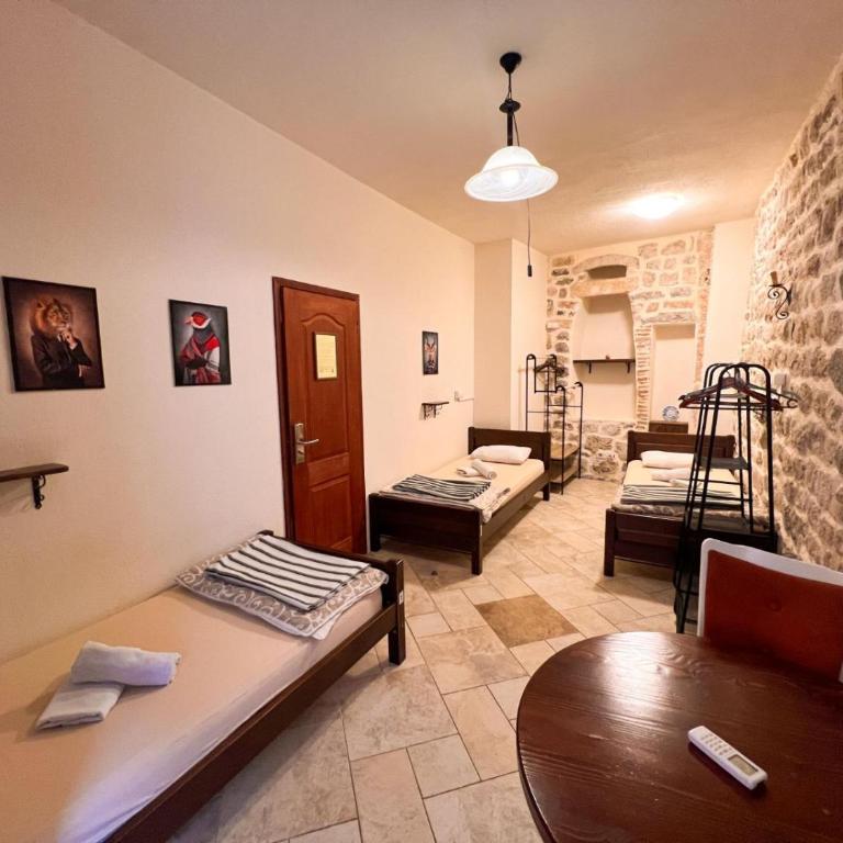 Old Town Homestel - Comfort Triple Room - 2