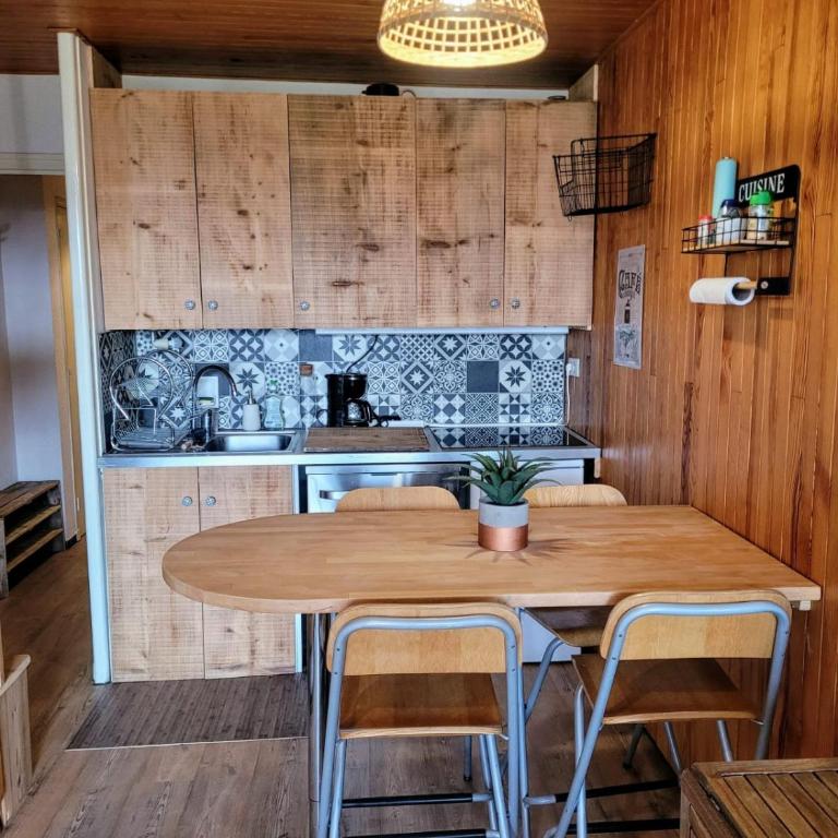 Le Carina -4- charmant Studio 4 pers - Room #1184080502 - 4